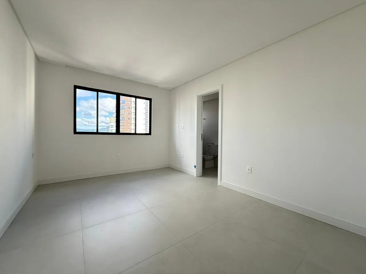 Imagem Apartamento à venda com 140m2 por R$ 2.350.000,00