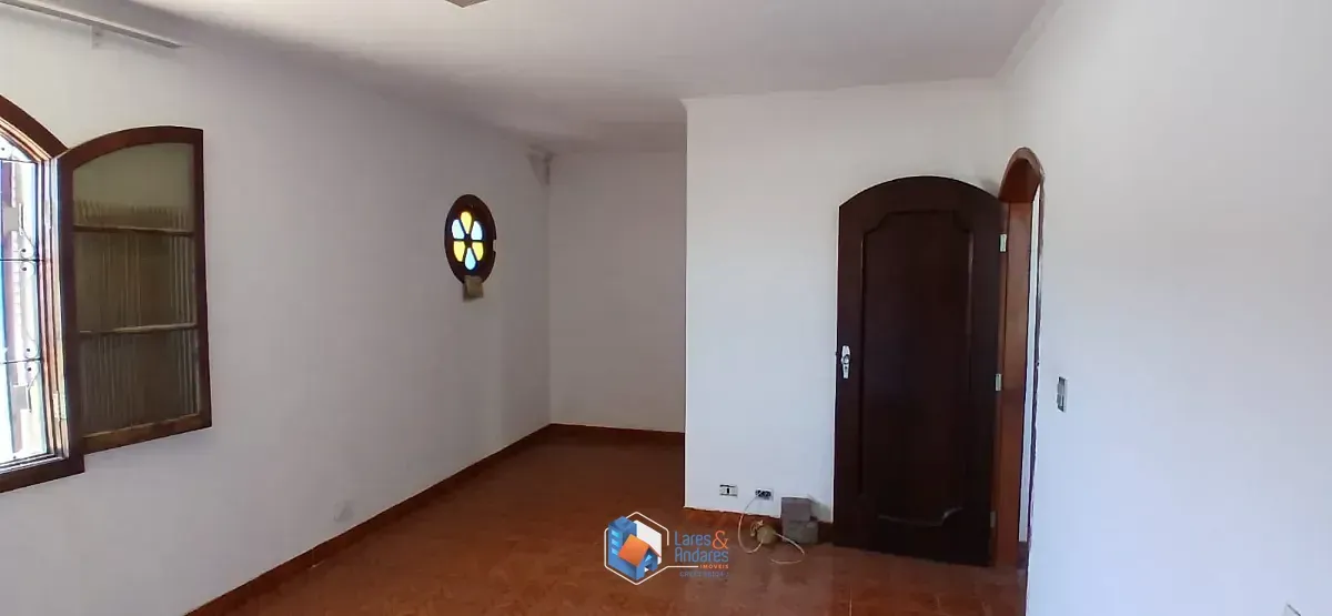 Imagem Casa de vila para venda em Vila Romano com 4 quartos, sendo 1 suíte, 190m²