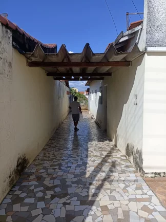 Imagem Oportunidade Única na Avenida São Carlos, Tatuí: Residência e Potencial Comercial por R$600 Mil