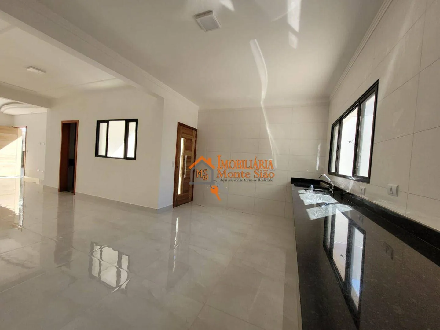 Imagem Sobrado com 3 dormitórios à venda, 140 m² por R$ 820.000,00 - Jardim Pres. Dutra - Guarulhos/SP