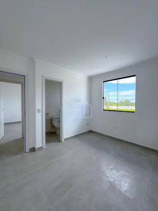 Imagem Casa com 4 Quartos (3 Suítes) ao lado do residencial Yahoo