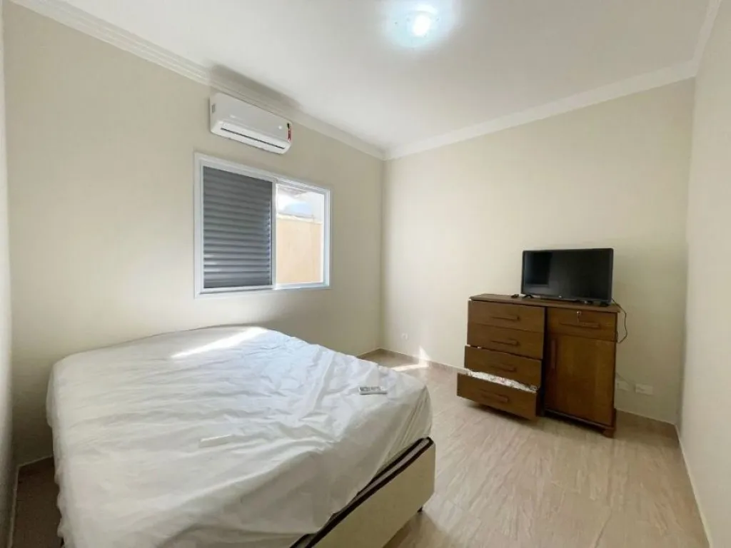 Imagem CASA COM 265,00 m² - FLÓRIDA - PRAIA GRANDE SP