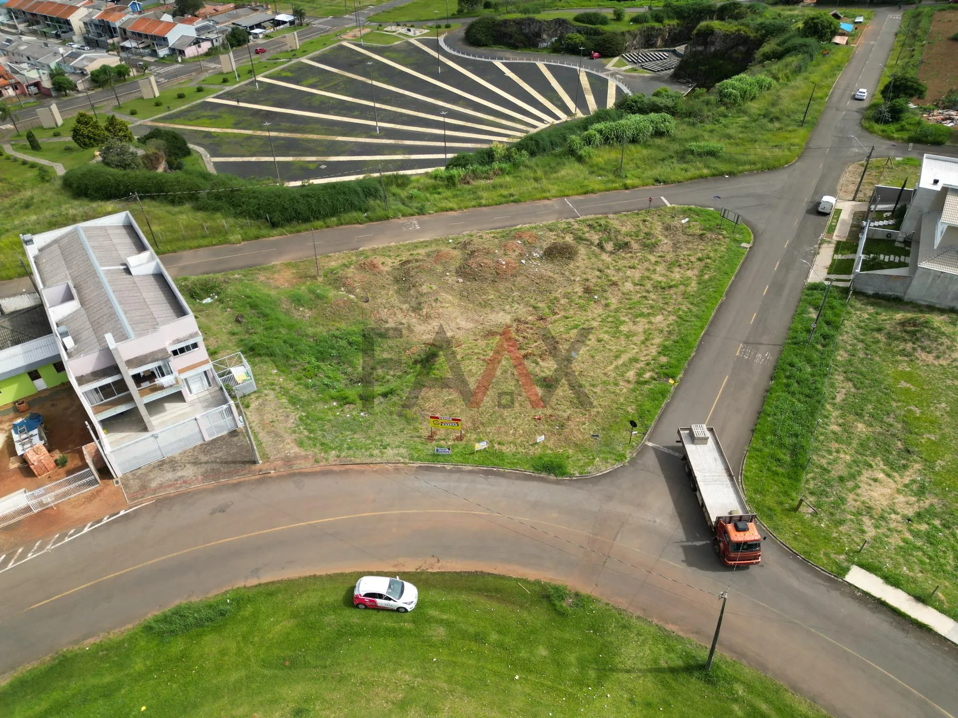 Imagem Terreno à Venda em Guarapuava - 597,82 m ao Lado da Praça da Fé
