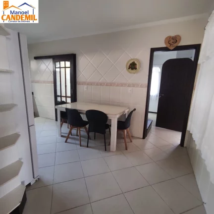 Imagem Casa Averbada à venda em Joinville, bairro Iririú