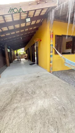 Imagem Casa à Venda em Itapoá SC, 3 Dormitórios, Próxima à Praia e Comércio Local