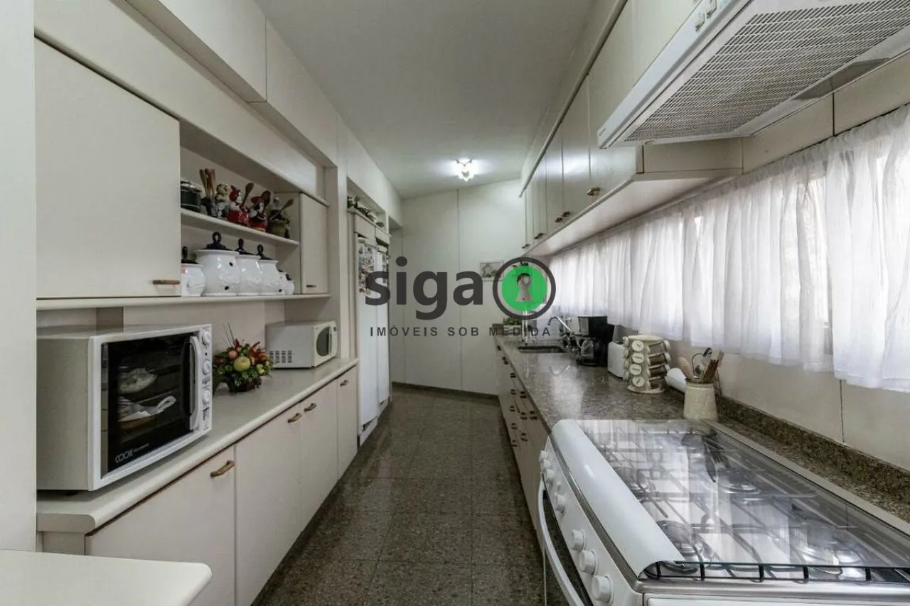 Imagem Apartamento em Moema de 4 Quartos com 4 Vagas - 275m² à Venda.