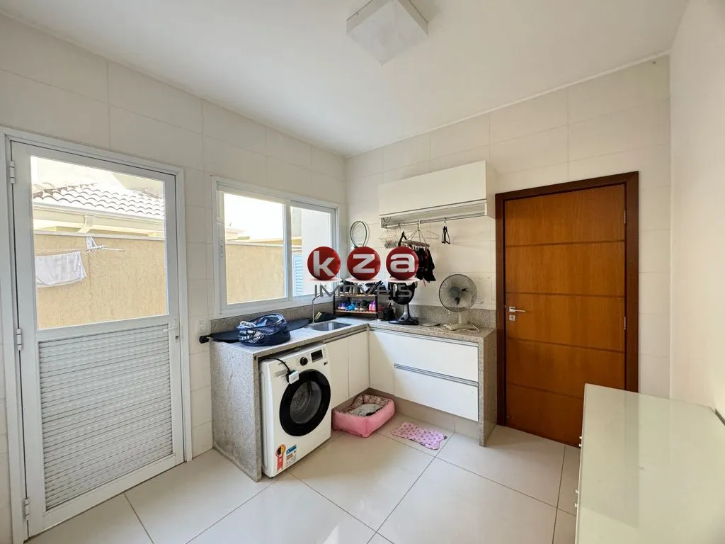 Imagem Casa de luxo em condomínio à venda em Valinhos-SP 3 quartos, 3 suítes, 3 salas e 296m² de área Imperdível no Jardim Soleil!