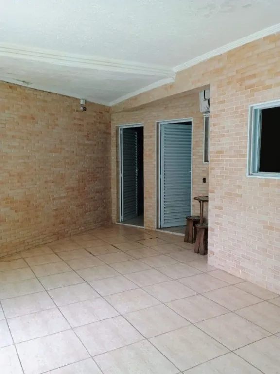 Imagem CASA COM 300,00 m² - OCIAN - PRAIA GRANDE SP