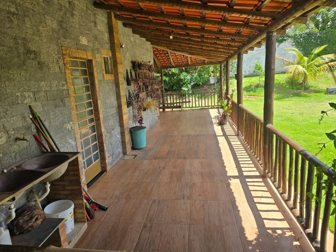 Imagem Vendo excelente sítio em Mateus Leme ,área total de 2.800 m²