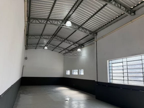 Imagem Galpão com área total de 310 M² e 170 M² de área construída, escritório, 4 banheiros e depós...