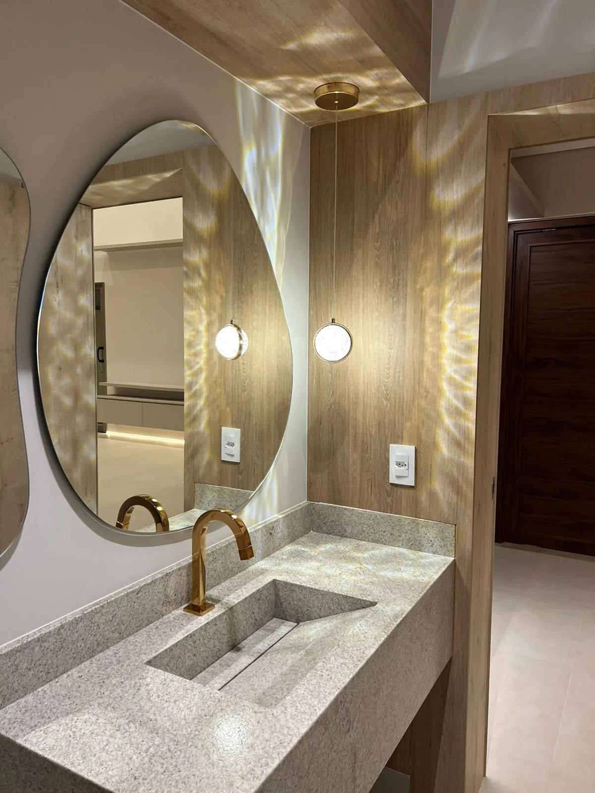 Imagem Ótima Casa com 3 suítes no Condomínio Alphaville 4