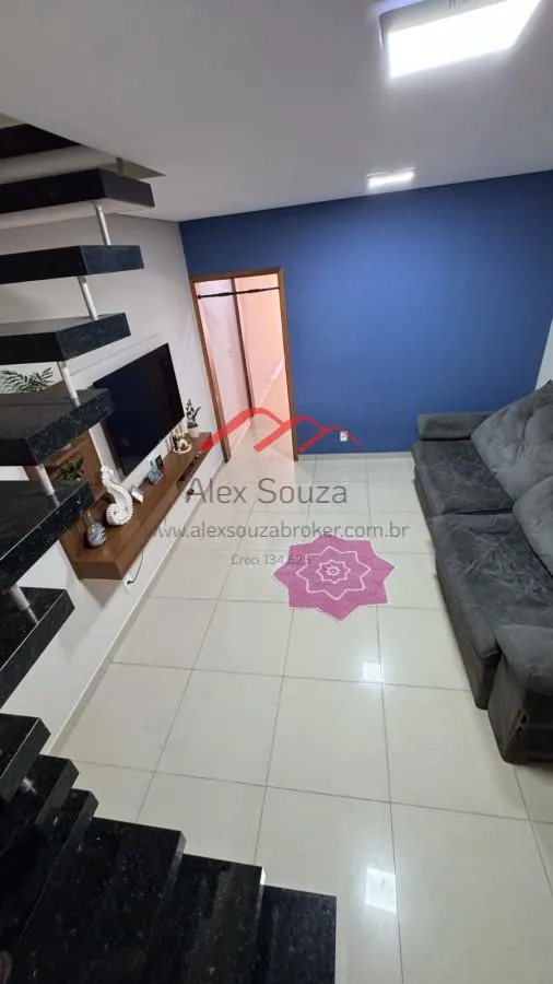 Imagem Sobrado para Venda em Hortolândia, Jardim Novo Cambuí, 3 dormitórios, 1 suíte, 3 banheiros, 2 vagas