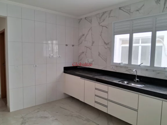 Imagem Belíssima casa alta Duplex em Santos na Ponta da Praia com duas garagens e churrasqueira a venda por R$ 990.000,00