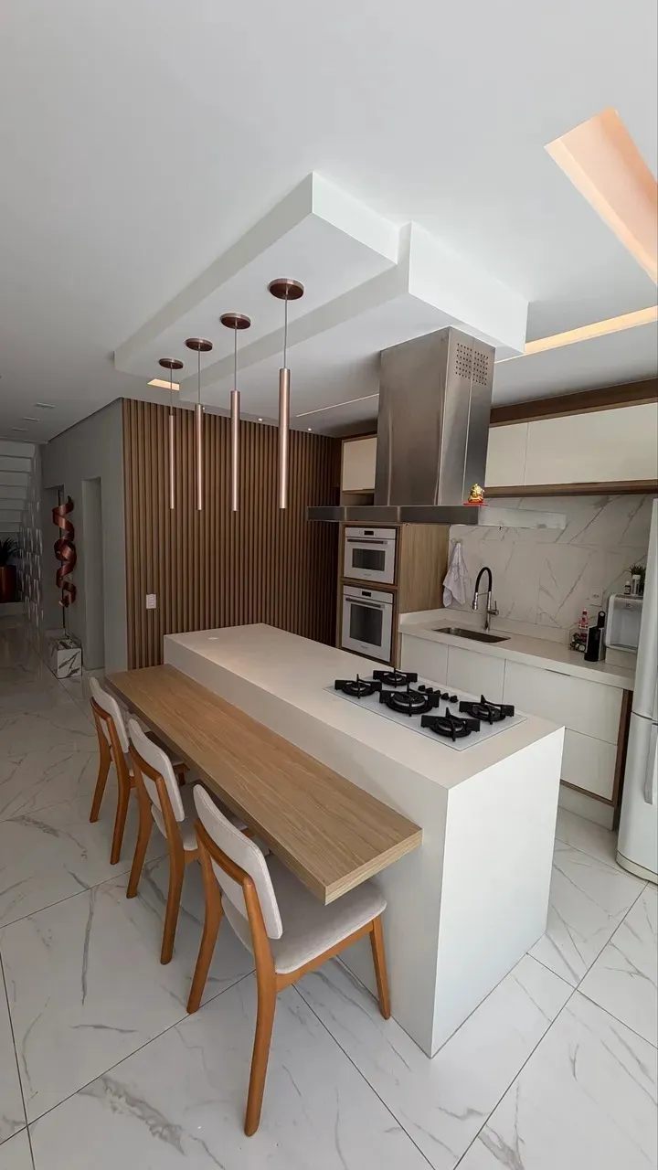 Imagem Sobrado de Alto Padrão com Design Assinado e Lazer Completo no Ibiti Royal Park