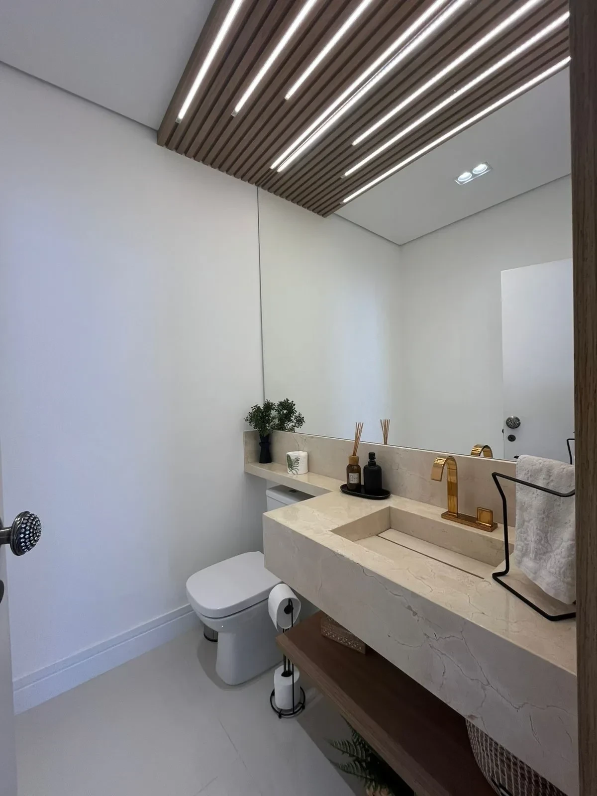 Imagem Casa de Condomínio com 3 Quartos à Venda ou Locação, 330 m² em Medeiros - Jundiaí