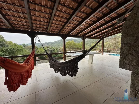 Imagem Casa para Venda em Garopaba, CAPÃO, 2 dormitórios, 2 suítes, 3 banheiros, 2 vagas