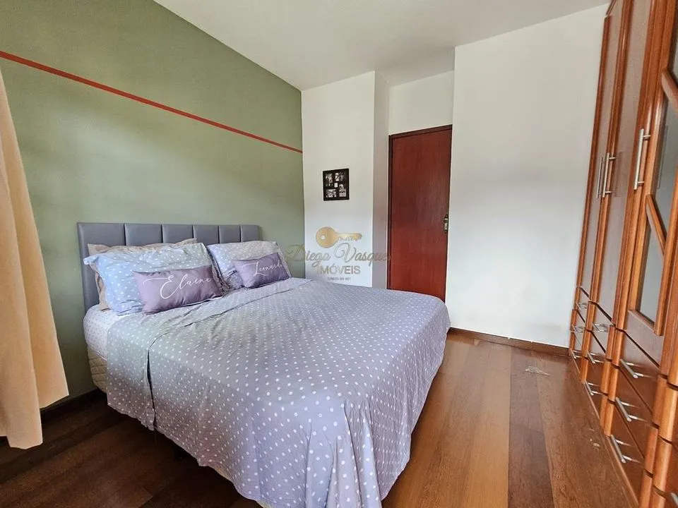 Imagem Casa em Condomínio para Venda em Teresópolis / RJ no bairro Parque do Imbui