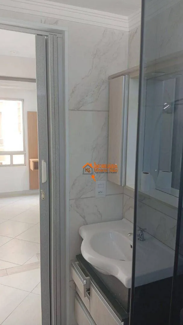 Imagem Apartamento com 2 dormitórios à venda, 42 m² por R$ 250.000,00 - Água Chata - Guarulhos/SP