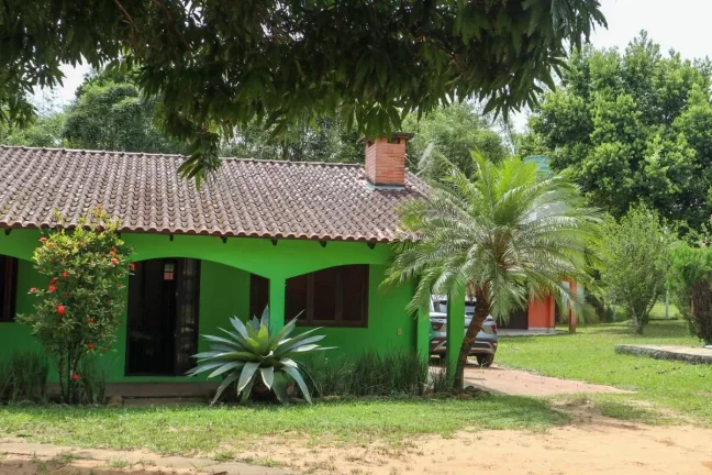 Imagem Excelente Sítio com 4.672m², em condomínio, no centro de Águas Claras