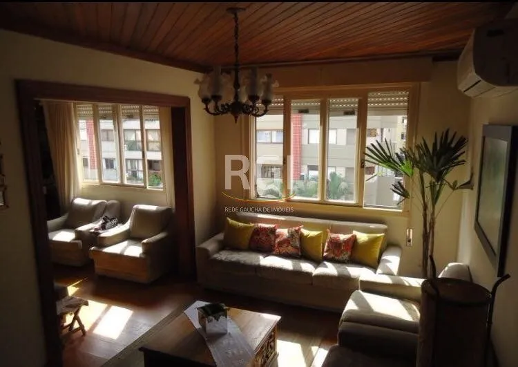 Imagem Cobertura para Venda - 255.99m², 5 dormitórios, sendo 1 suites, 2 vagas - Menino Deus