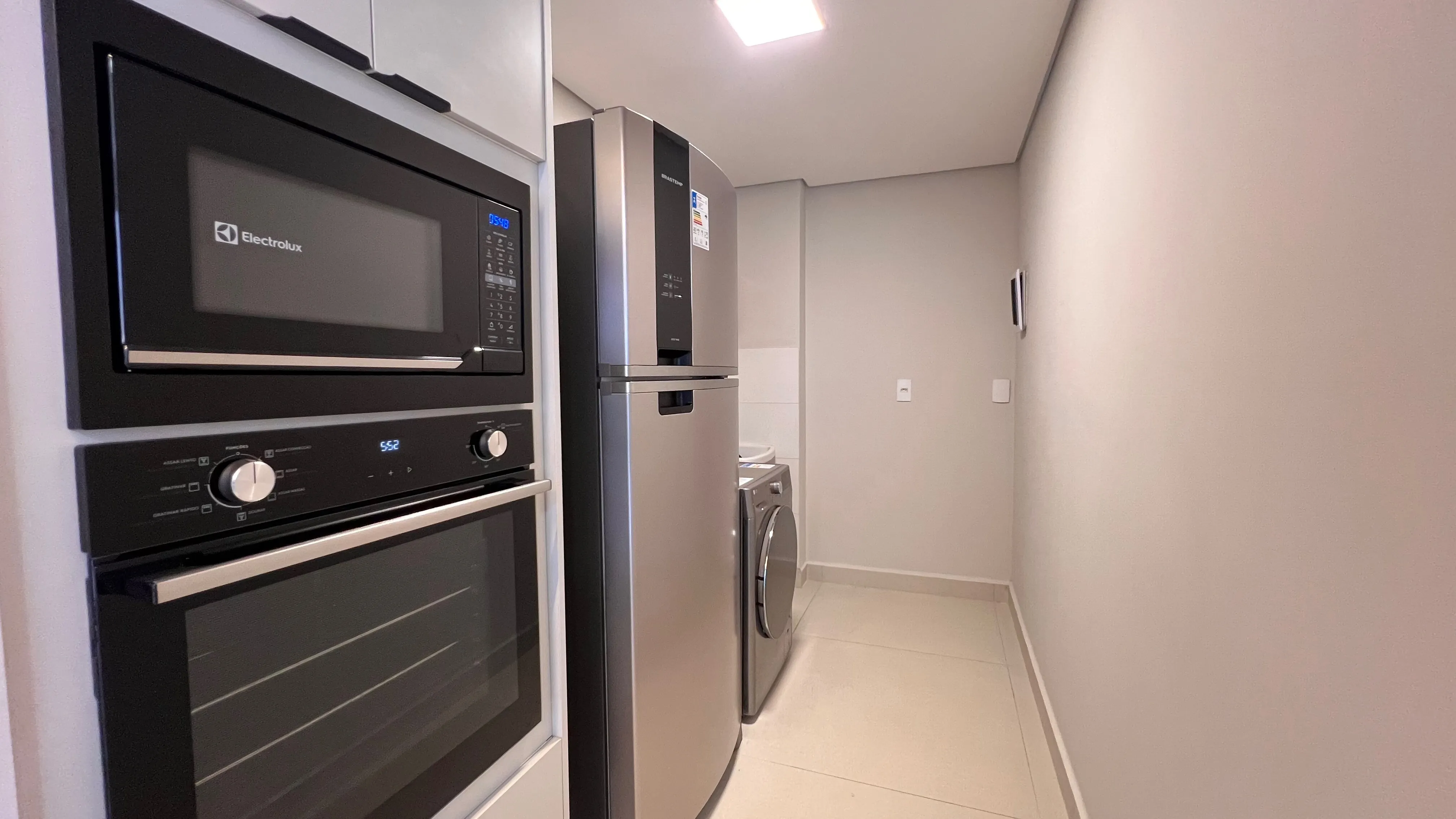 Imagem Casa Ampliada com Planejados, Ar-Condicionado e Eletrodomésticos Inclusos no Villa Flora, Condomínio Gerânios