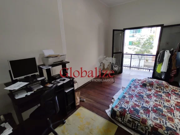 Imagem Sobrado à venda com 4 dormitórios e até 7 vagas, no bairro da Pompéia em Santos por R$ 2.900.000,00