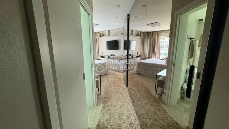 Imagem APARTAMENTO 3 SUITES, 3 VAGAS DE GARAGEM - LOCACAO- PRAIA BRAVA - ITAJAI/SC