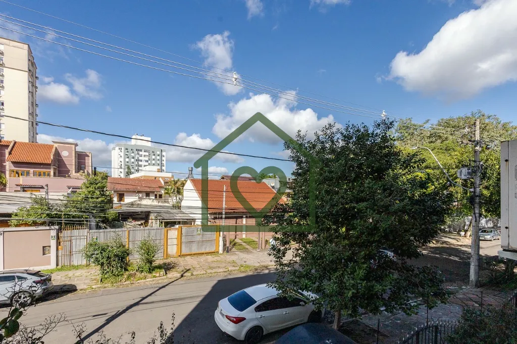 Imagem Apartamento semimobiliado no Jardim Botânico de 2 dormitórios com 105 m² privativos. Imóvel cont...