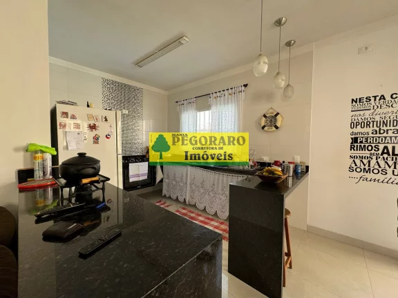 Imagem Ótima Casa à Venda na Martim de Sá em Caraguatatuba-SP - 3 quartos, 1 suite, 2 salas, 3 banheiros, 2 vagas, 102m²!