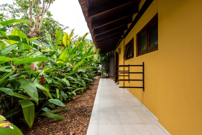 Imagem Vende linda casa em Maresias com 507m², 5 suítes, Litoral norte com acesso privativo à praia.