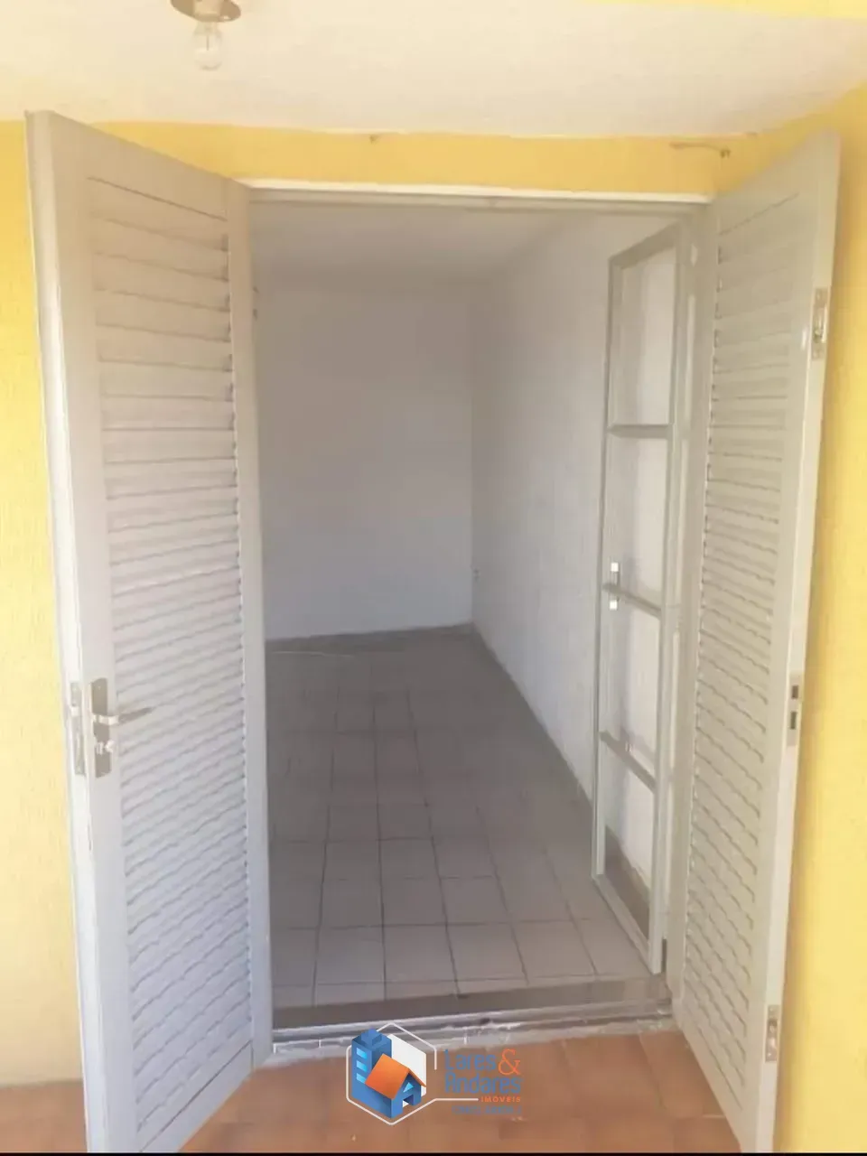 Imagem Casa para venda em Vila Souza com 8 quartos, sendo 4 suítes, 245m²