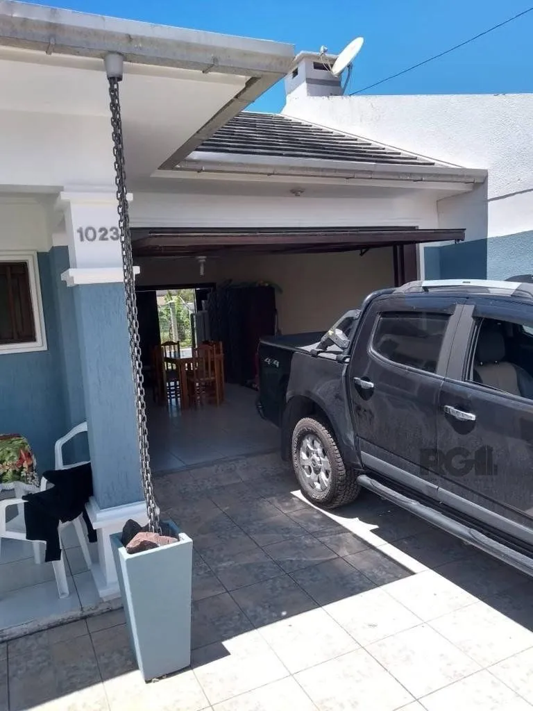 Imagem Casa 3 dormitórios + piscina + 4Vagas garagem + 2 quadras mar