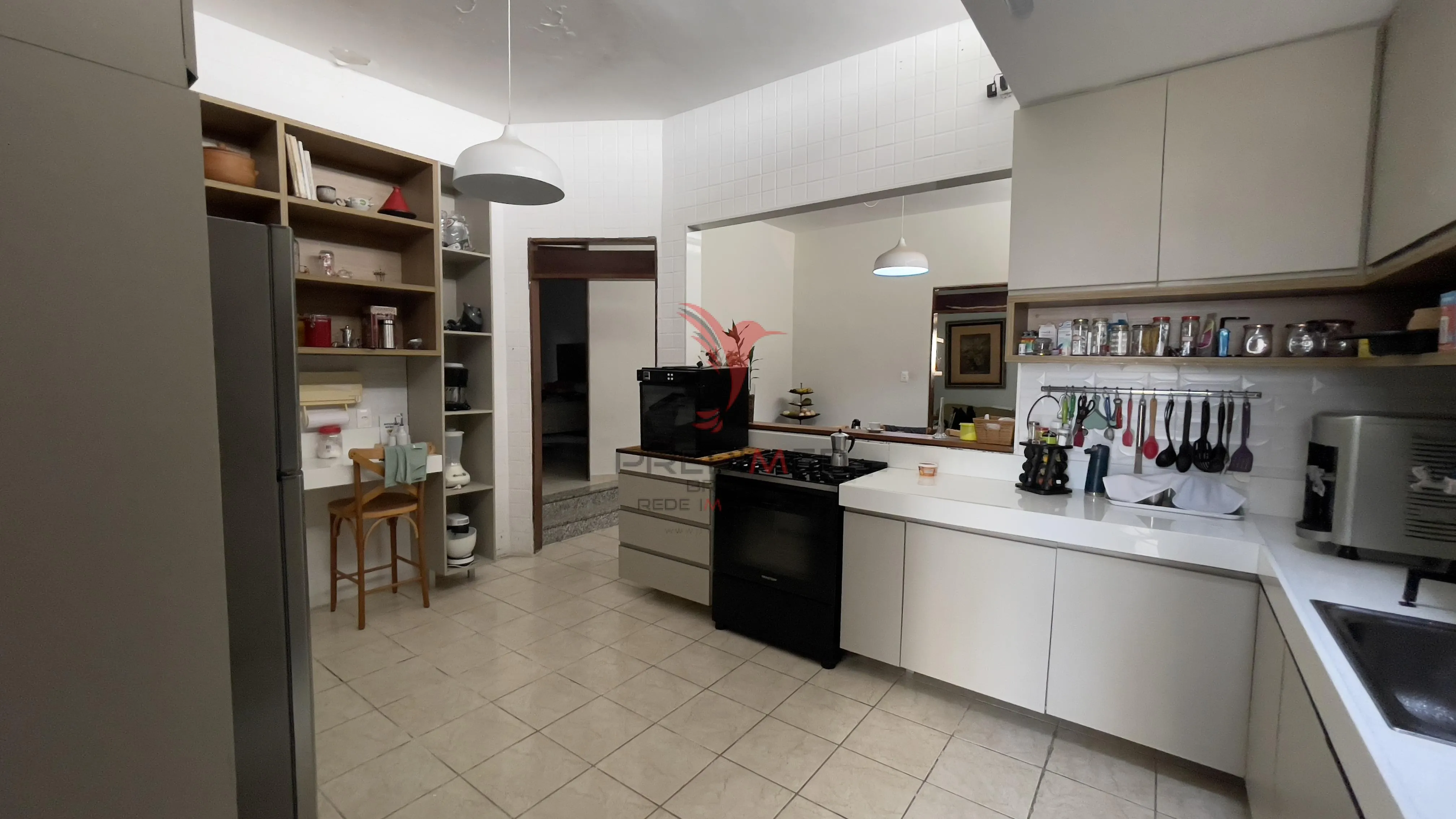 Foto do imóvel Casa à venda com 4 Quartos, 1 Suites, 3 Vagas, no Bessa - apenas 400m da praia! em Rua Presidente Delfim Moreira - Bessa, João Pessoa - PB