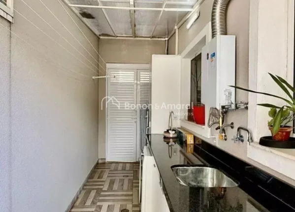 Imagem Linda casa com 3 quartos sendo todos suítes, em condominio completo com excelente localização. 
A...