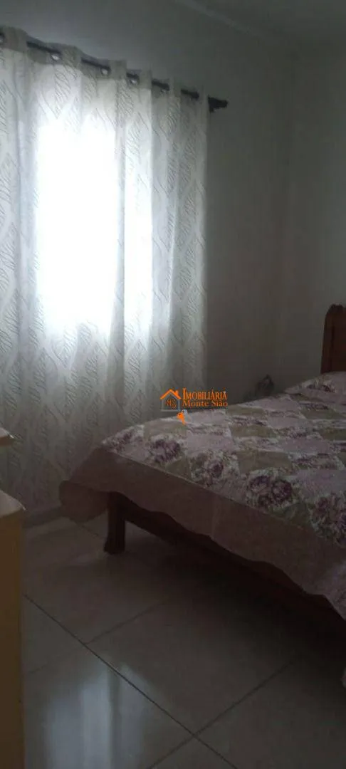 Imagem Sobrado com 4 dormitórios à venda por R$ 600.000,00 - Parque Renato Maia - Guarulhos/SP