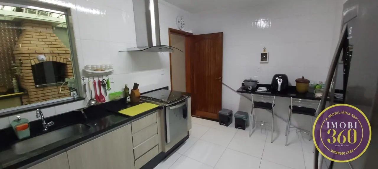Imagem Lindo espaçoso sobrado