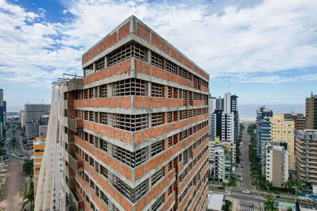 Imagem Apartamento 2 quartos sendo 2 suítes para venda no bairro Centro em Torres