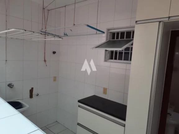 Imagem Casa à venda com 3 dormitórios, planejados e churrasqueira no bairro Vila Valença de São Vicente/SP