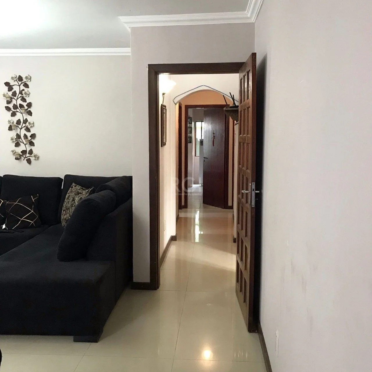 Imagem Casa para Venda - 279m², 6 dormitórios, sendo 2 suites, 3 vagas - Cavalhada, Poa