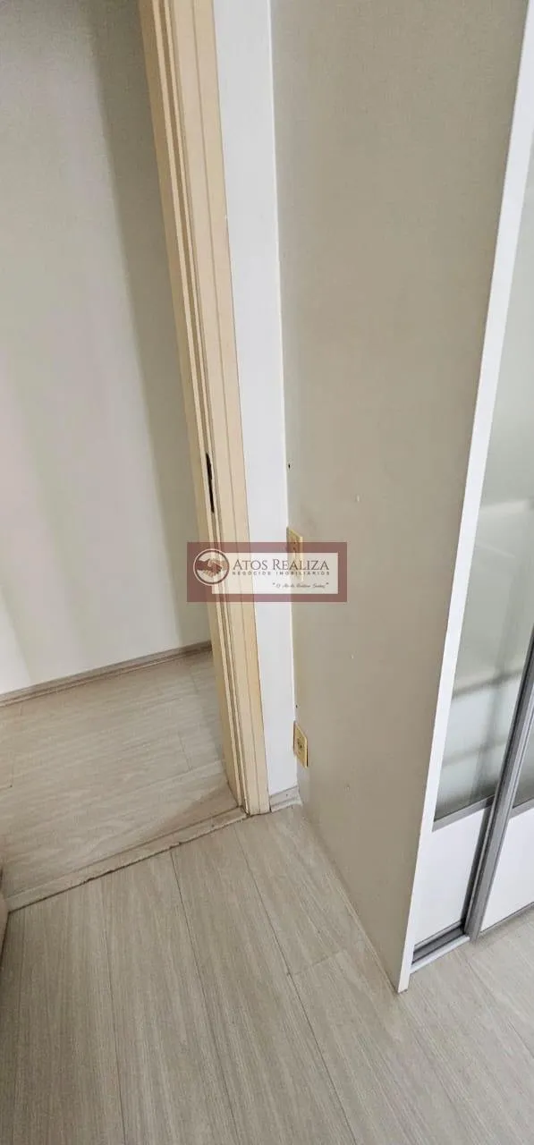Imagem Exclusivo: Apartamento de 65m² em Santo Amaro. Vendo Apartamento de 65m² em santo Amaro, com 2 Dormitórios com planejados, cozinha com armários, Sacada, 1 vaga de garagem, próximo ao Hotel transamérica eTodos os prontos de comércio de Santo Amaro. Valor d