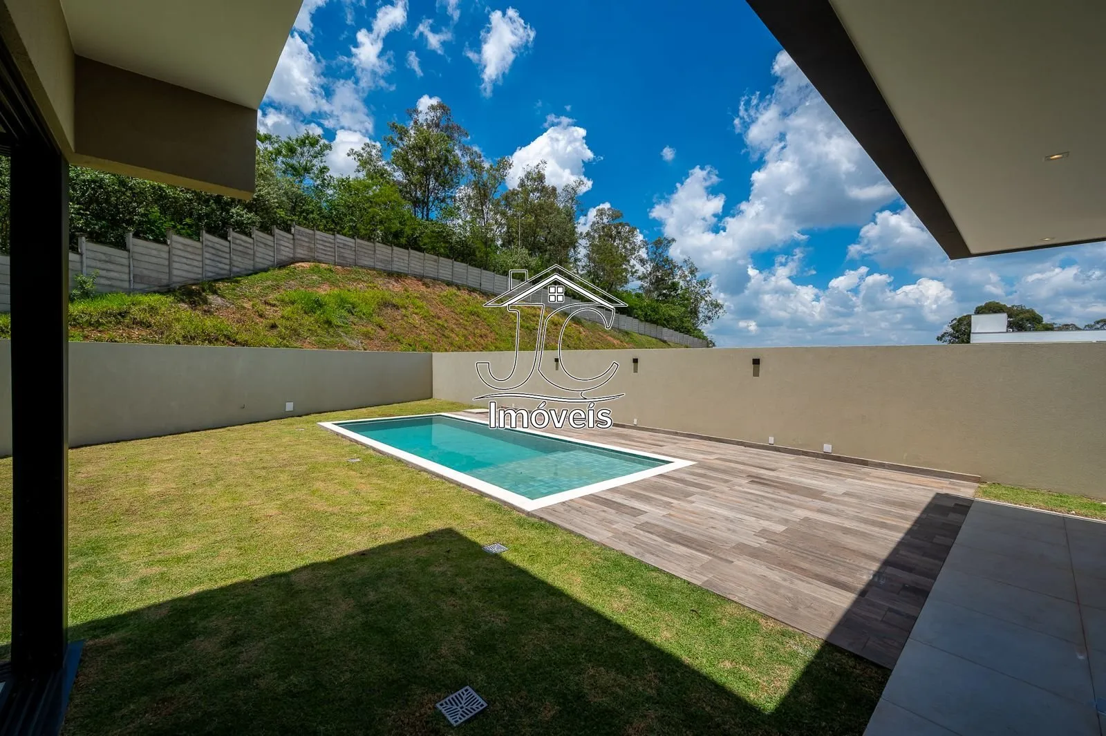 Imagem Casa com 4 Suítes, 330 m², aluguel por R$ 17.000/mês ou à venda por R$ 2.700.000 - Condomínio Residencial Arboretum - Vinhedo/SP