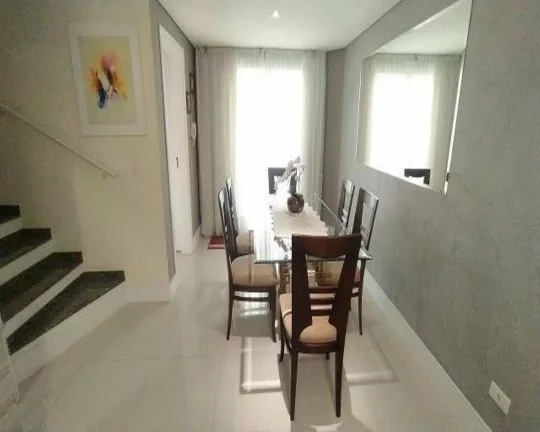 Imagem Sobrado em condomínio, 03 quartos, 02 vagas no Atuba/Tingui em Curitiba PR