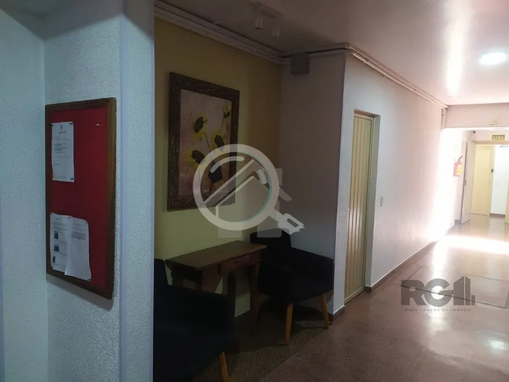 Imagem Excelente oportunidade de apartamento à venda no Bairro Partenon em Porto Alegre. Com 2 dormitório...