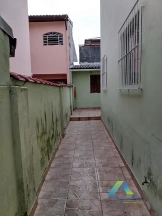 Imagem Casa com ótima localização com 2 dormitórios, 2 vagas de garagem com valor ,excelente!!!