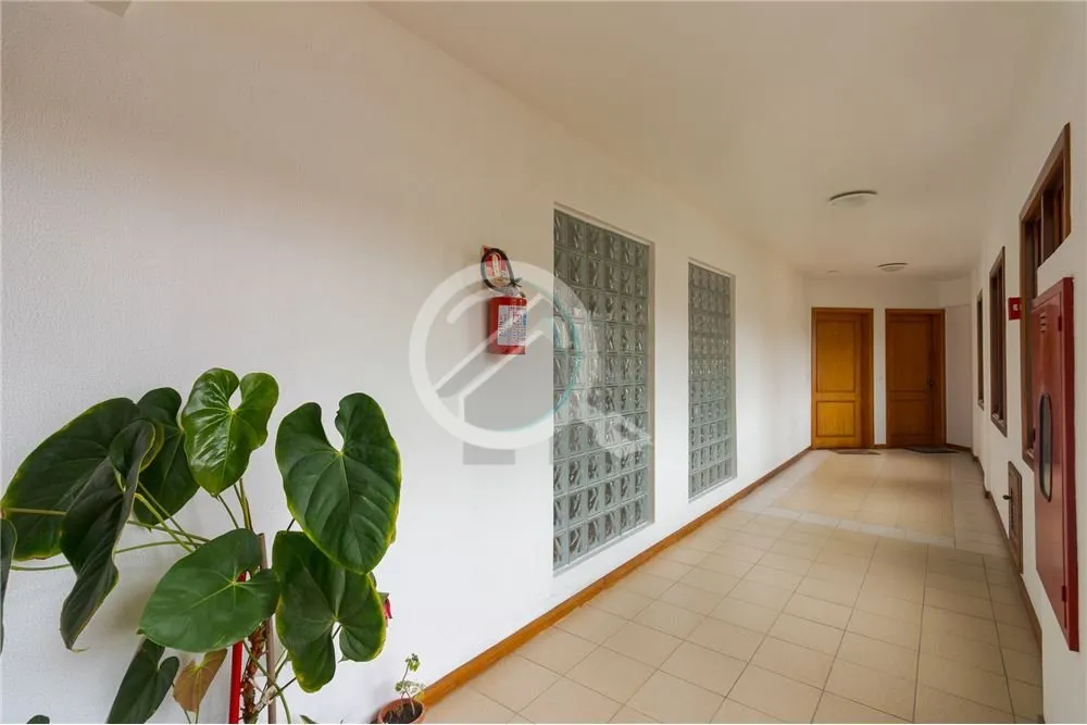 Imagem Apartamento de 02 dormitórios sendo 1 suíte com 1 vaga de garagem no bairro Praia de Belas.Living ...