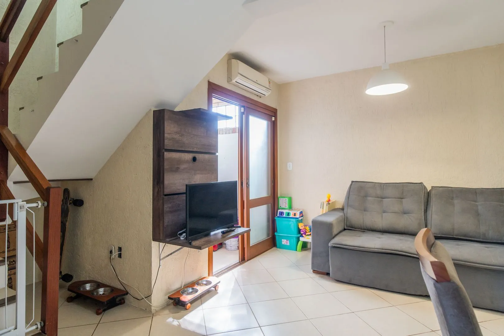 Imagem Casa em condomínio de 105m² - 2 dormitórios e 1 vaga no bairro Guarujá