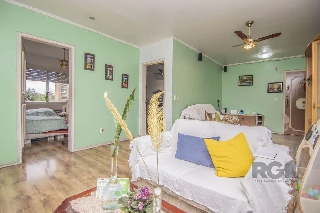 Imagem Apartamento 133m² - 3 dormitórios, 1 vaga no bairro Petrópolis