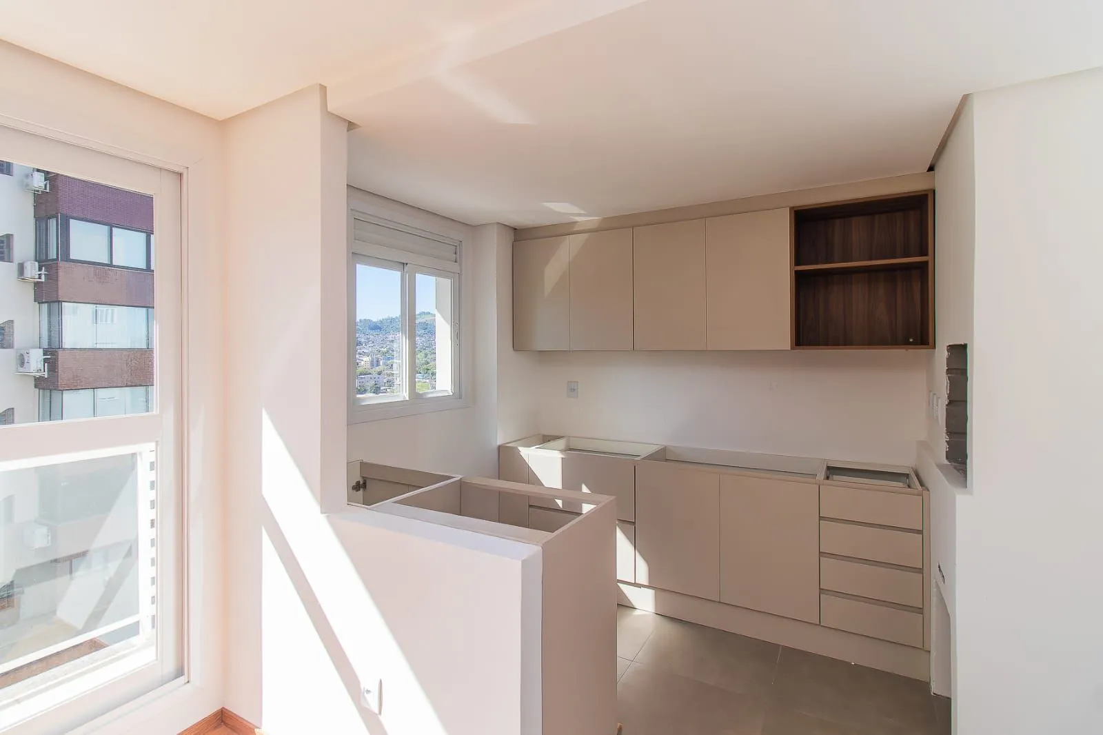 Imagem APARTAMENTO NOVO, NUNCA HABITADO NO JARDIM BOTANICO - ABAIXO DO MERCADO!