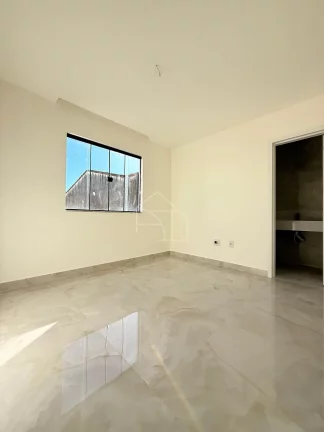 Imagem Casa Duplex com 3 Suítes em Colina de Laranjeiras