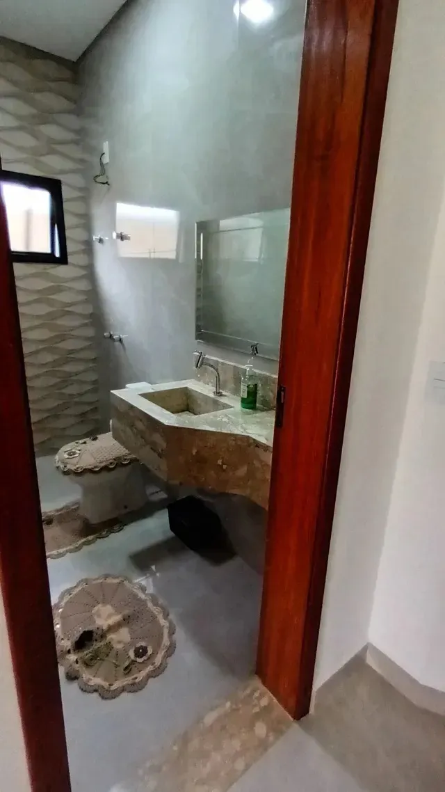 Imagem Sobrado espaçoso disponível